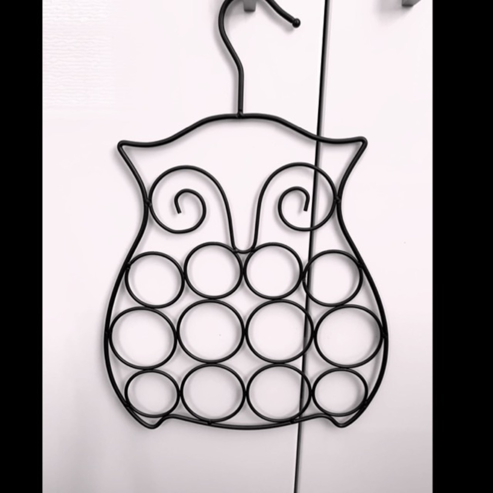 Metal Owl Scarf Holder